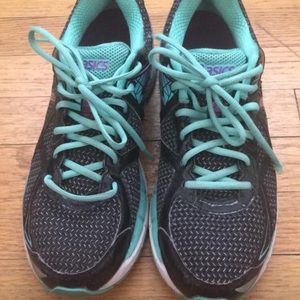 ASICS GT 2000 running shoes